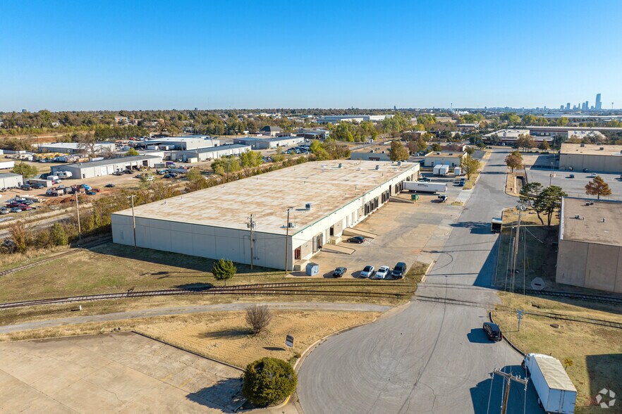 4601-4627 NW 3rd St, Oklahoma City, OK à louer - Aérien - Image 2 de 5