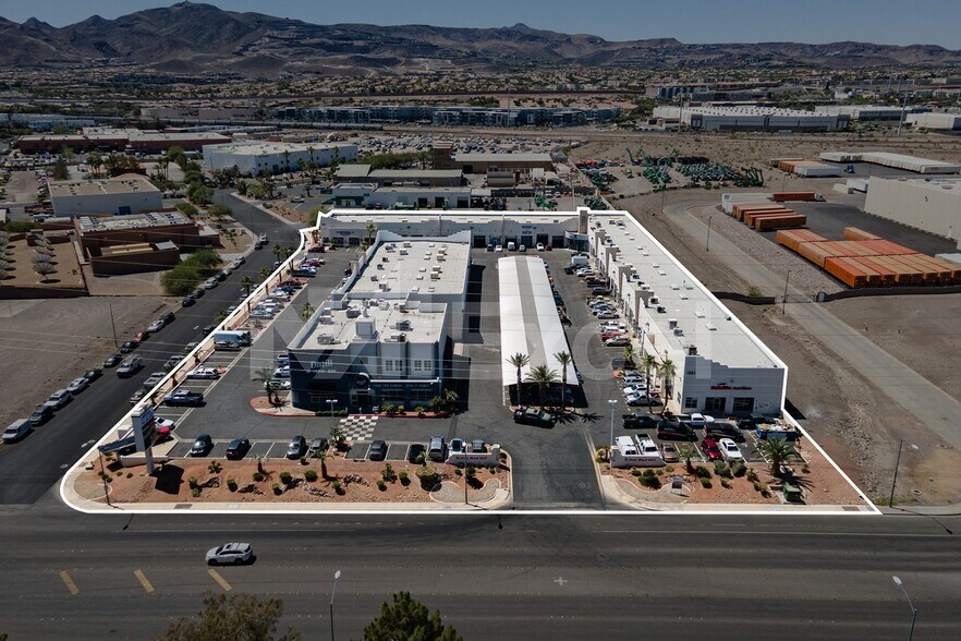 1231-1251 American Pacific Dr, Henderson, NV à louer - Photo du bâtiment - Image 2 de 7