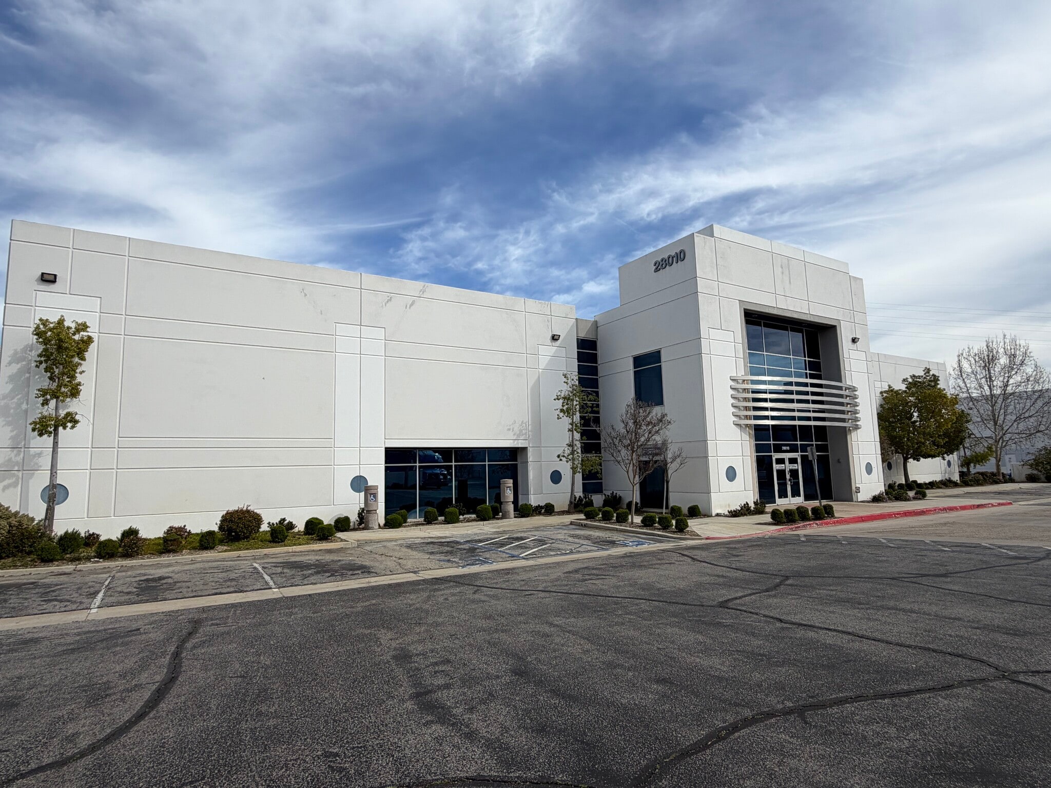 28010 Industry Dr, Santa Clarita, CA for lease Primary Photo- Image 1 of 6