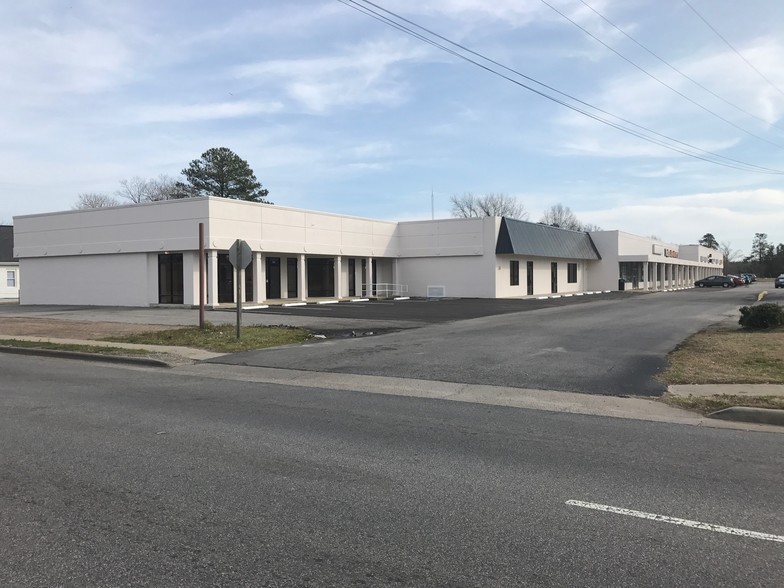 1305 W Ehringhaus St, Elizabeth City, NC for sale - Building Photo - Image 1 of 1