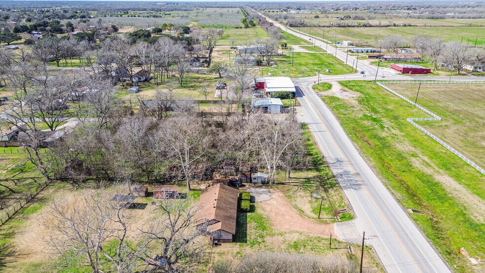 35129 FM 1093, Simonton, TX à vendre - Photo du bâtiment - Image 2 de 15
