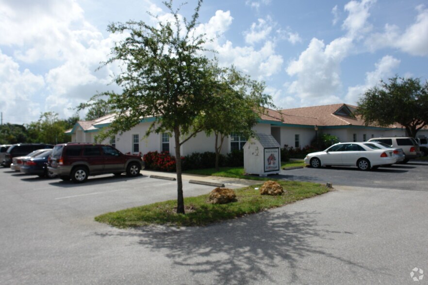 189 Center Rd, Venice, FL à vendre - Photo du bâtiment - Image 2 de 2
