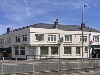 Plus de détails pour 45-47 Commercial Rd, Totton - Commerce de détail à louer