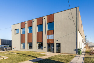 609-649 Montée De Liesse, Saint-Laurent QC - Warehouse