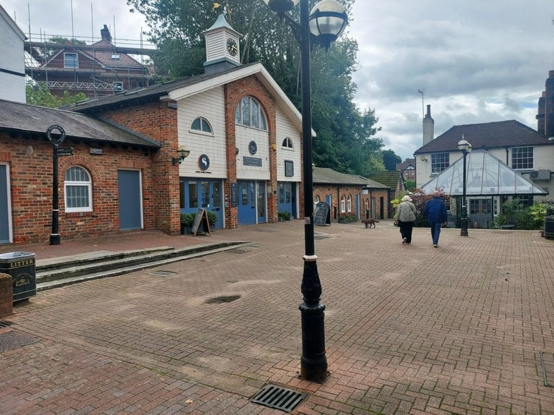 Coach And Horses Passage, Tunbridge Wells for lease - Building Photo - Image 2 of 6