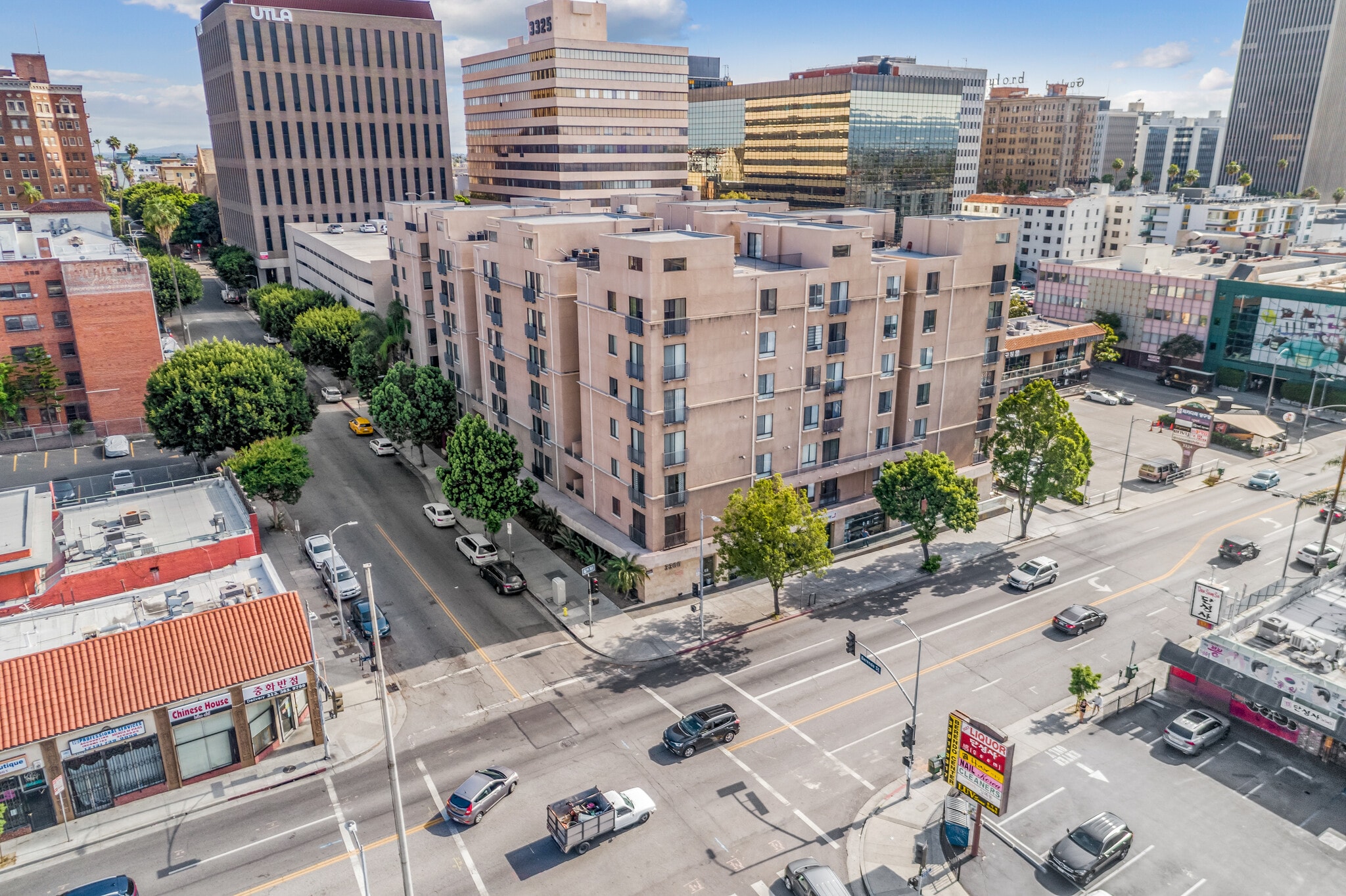 3300 W 6th St, Los Angeles, CA for lease Building Photo- Image 1 of 8