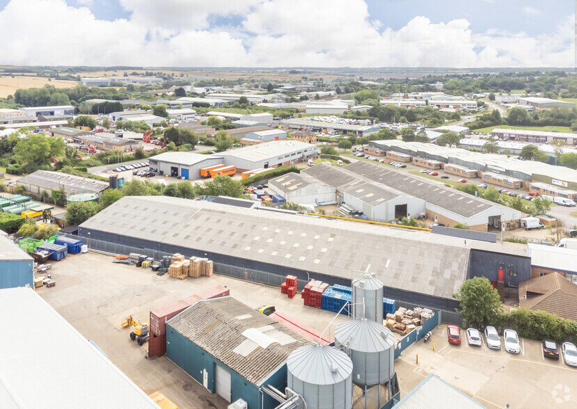 45-49 Bradfield Rd, Wellingborough à vendre - Aérien - Image 2 de 2