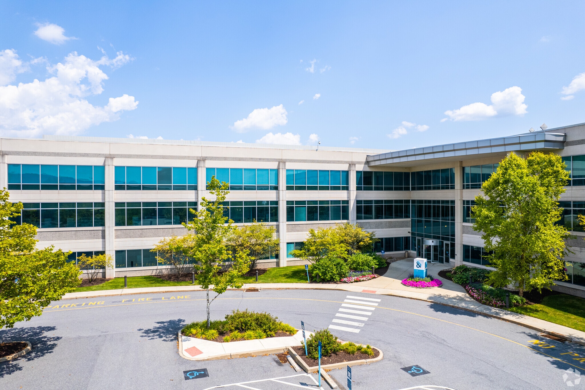 3501 Corporate Pky, Center Valley, PA for lease Building Photo- Image 1 of 5