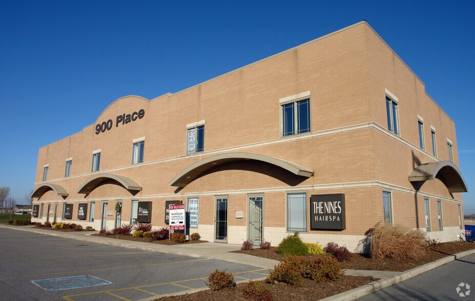 900 Parker Pl, Schererville, IN à vendre - Photo du bâtiment - Image 2 de 23