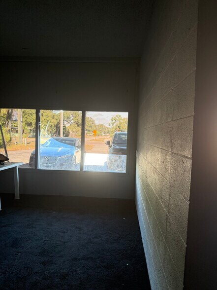 6798 46th Ave N, Saint Petersburg, FL à louer - Photo intérieure - Image 2 de 11