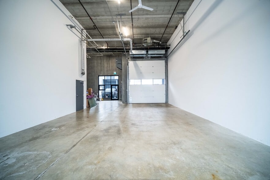 9123 Bentley St, Vancouver, BC à louer - Photo intérieure - Image 3 de 15