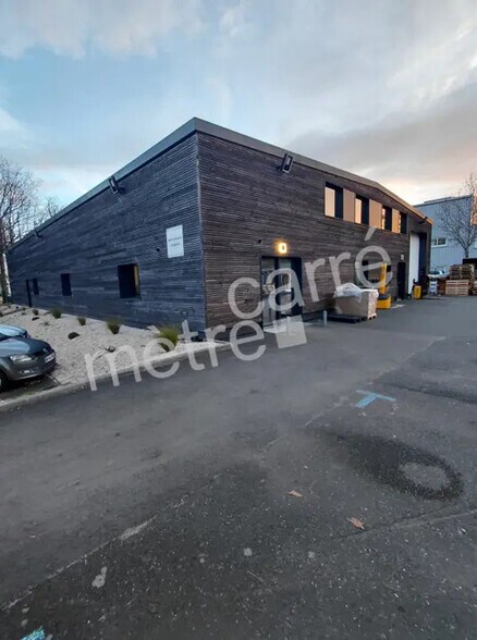 Local d'activités dans La Chapelle-sur-Erdre à vendre - Photo du bâtiment - Image 1 de 5