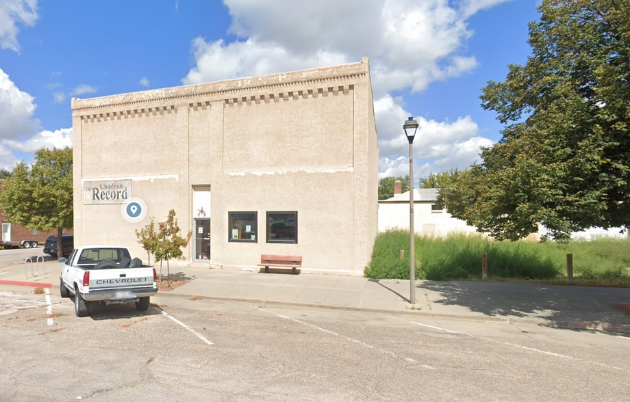 248 W 2nd St, Chadron, NE for sale - Building Photo - Image 2 of 17