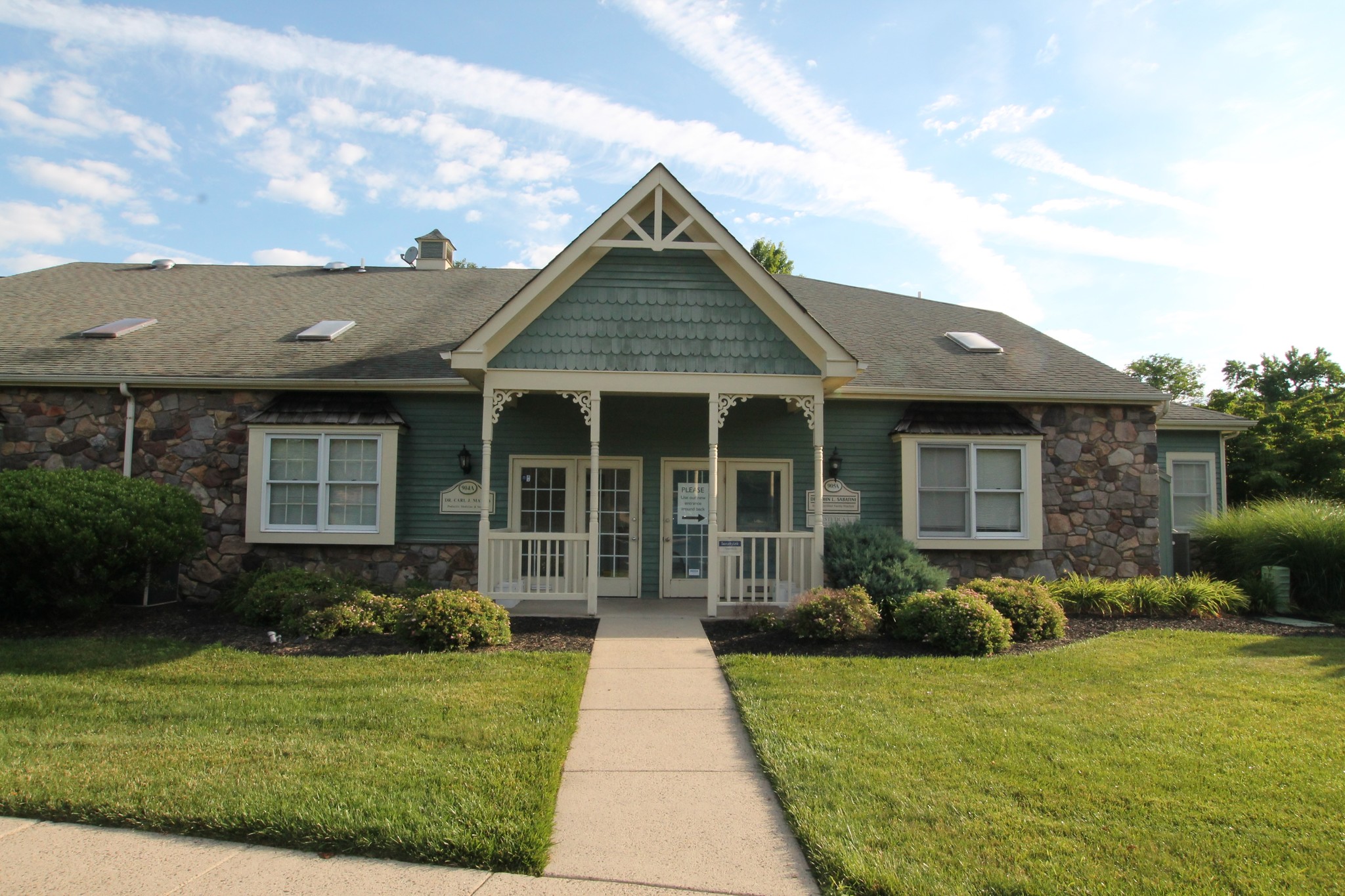 301 Oxford Valley Rd, Yardley, PA à vendre Photo du bâtiment- Image 1 de 1