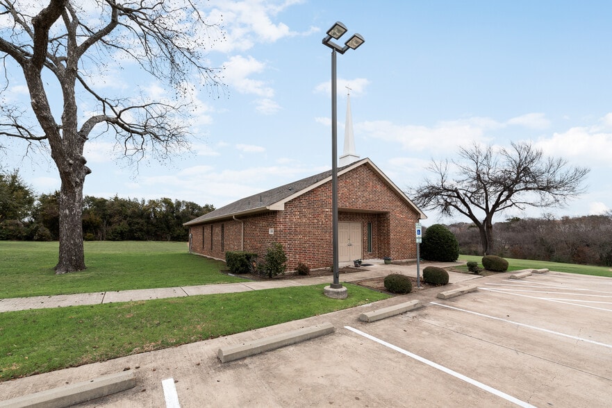 108 N Chattey Rd, DeSoto, TX for sale - Building Photo - Image 3 of 20
