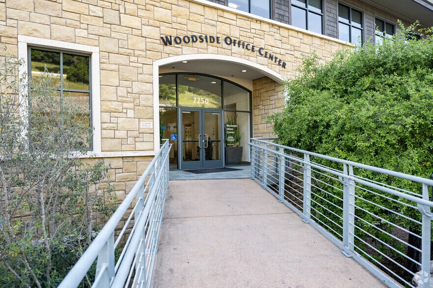 7250 Redwood Blvd, Novato, CA à louer - Photo du bâtiment - Image 3 de 20
