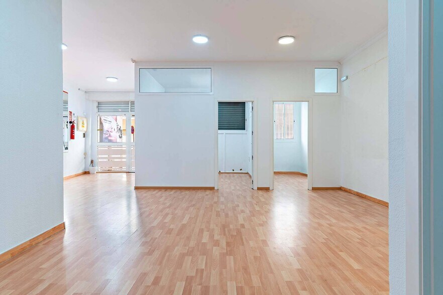 Retail in Almería, Almería for sale - Building Photo - Image 2 of 25