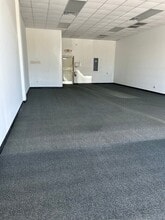 1002 Gardner Hill Dr, Jamestown, NC for lease Interior Photo- Image 2 of 2