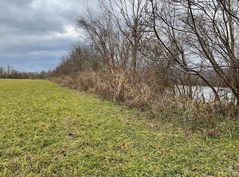 5700 Charleston Rd, Leon, WV à vendre - Photo du bâtiment - Image 3 de 20