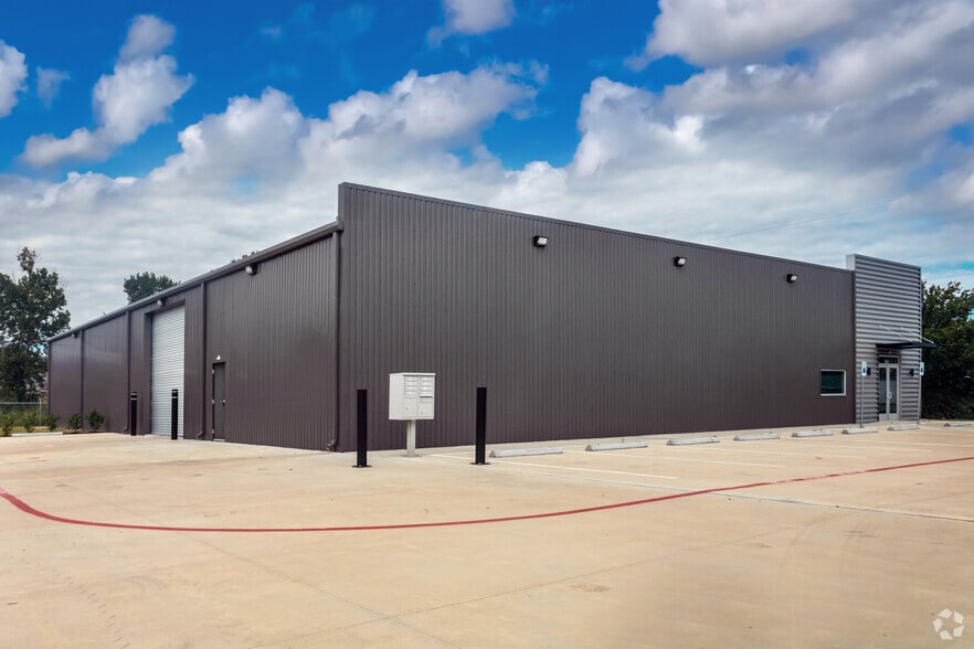 17219 South Dr, Cypress, TX for sale - Building Photo - Image 2 of 4