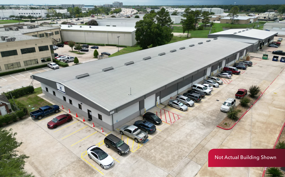 11155 Windfern Rd, Houston, TX for lease - Building Photo - Image 1 of 4