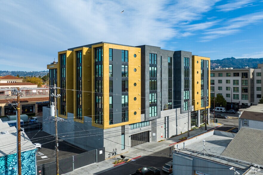 3006 San Pablo Ave, Berkeley, CA à louer - Photo du bâtiment - Image 2 de 6