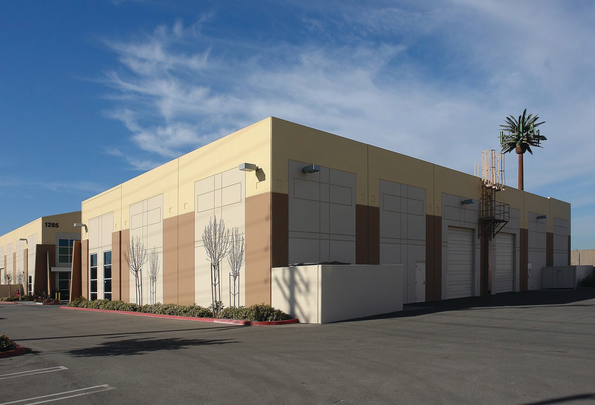1291 N Patt St, Anaheim, CA à louer Photo du bâtiment- Image 1 de 4