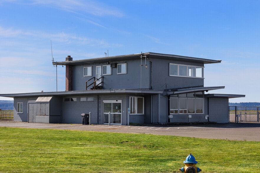 1300 Airport way, Hoquiam, WA à louer - Photo principale - Image 1 de 21