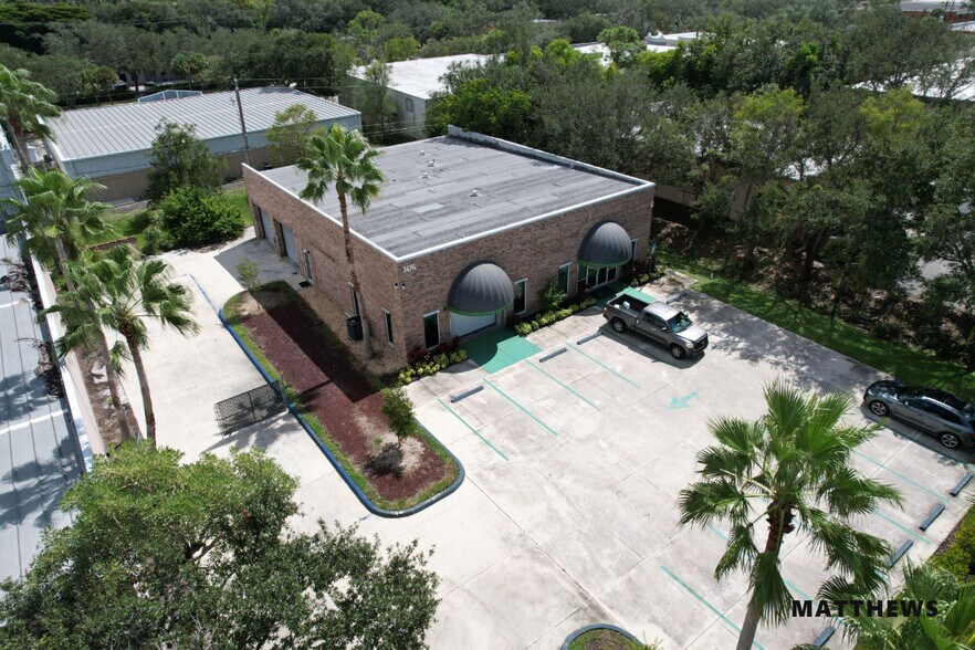 1474 Rail Head Blvd, Naples, FL à louer - Photo du bâtiment - Image 2 de 3