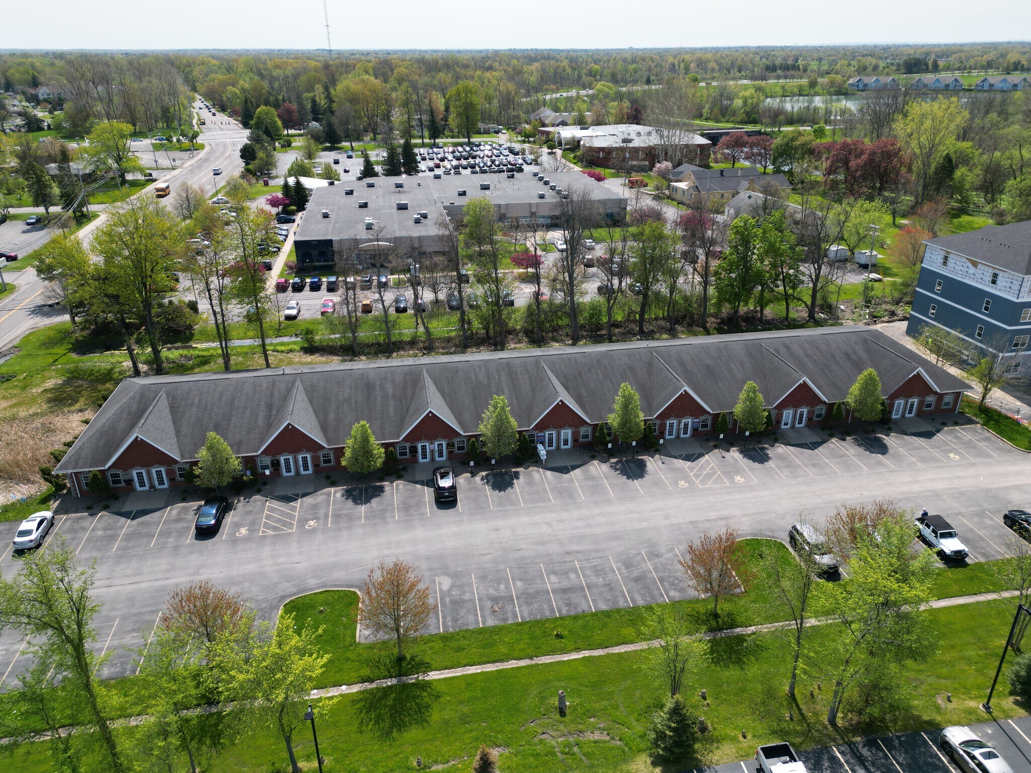 2390 N Forest Rd, Getzville, NY for lease Primary Photo- Image 1 of 11