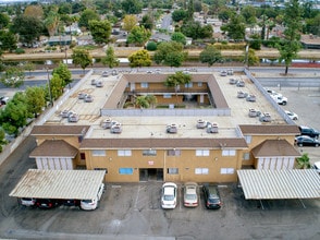 3143 S H St, Bakersfield, CA - AERIAL map view
