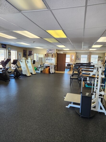 29 Riverside St, Nashua, NH for sale - Building Photo - Image 2 of 24