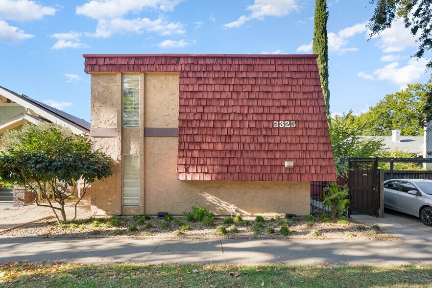 2323 W St, Sacramento, CA for sale - Building Photo - Image 1 of 36