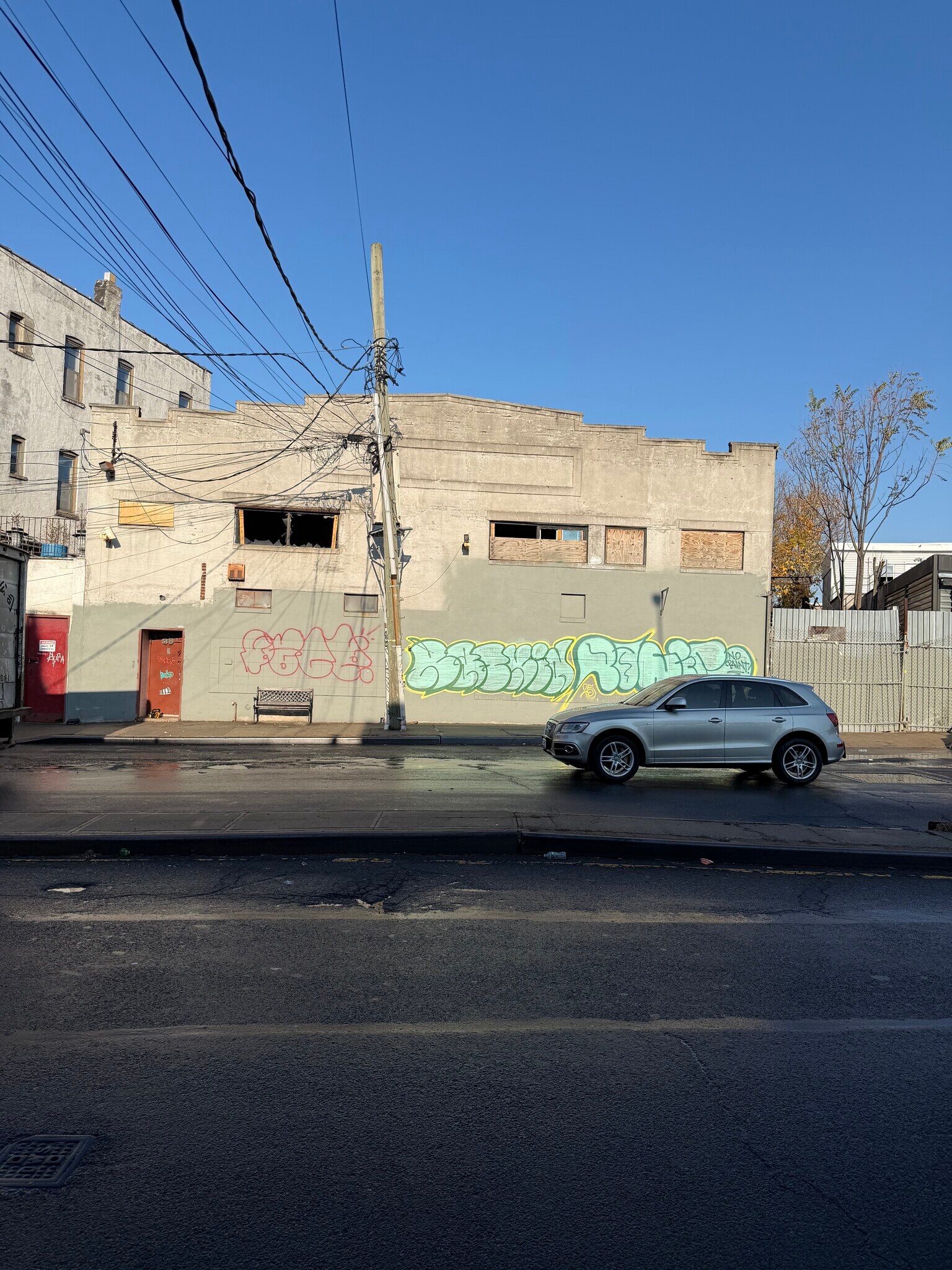 54-19 Flushing Ave, Maspeth, NY à vendre Photo du bâtiment- Image 1 de 9