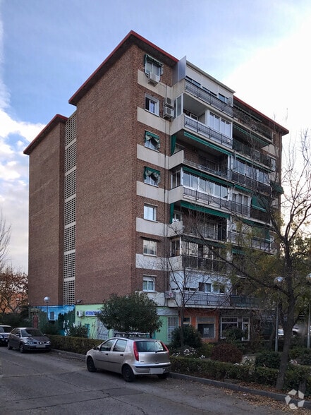 Calle Nazaret, 2, Móstoles, Madrid à vendre - Photo du bâtiment - Image 2 de 2