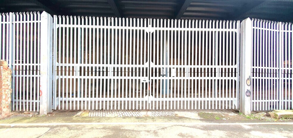 Hadleigh St, Londres à louer - Photo du bâtiment - Image 3 de 12