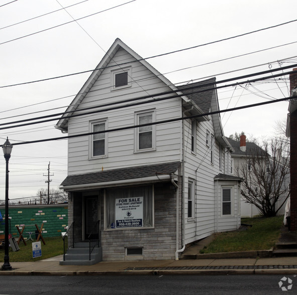 106 Clements Bridge Rd, Barrington, NJ for sale - Primary Photo - Image 1 of 1