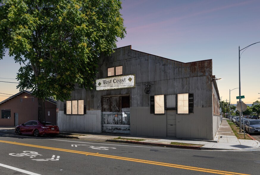 1194 Lick Ave, San Jose, CA à vendre - Photo du bâtiment - Image 3 de 23