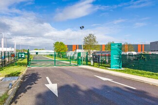 Plus de détails pour Rue De L'Equerre, Saint-Ouen-l'Aumône - Bureau, Local d'activités à louer