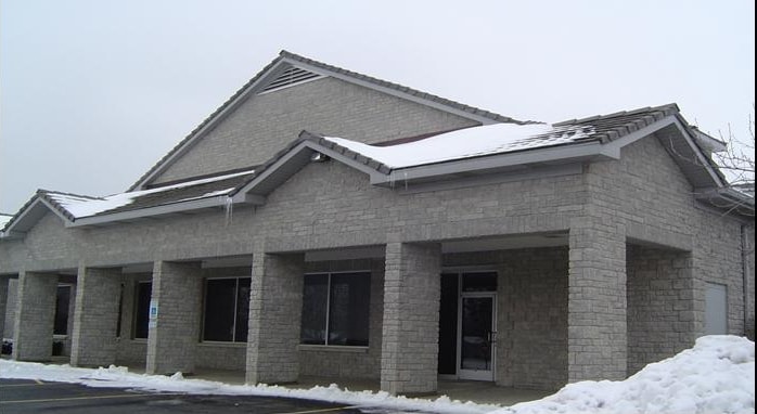 1906 Holian Dr, Spring Grove, IL for lease Primary Photo- Image 1 of 12