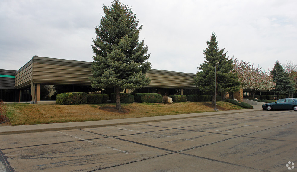 2420 Trade Centre Ave, Longmont, CO for lease - Building Photo - Image 2 of 4