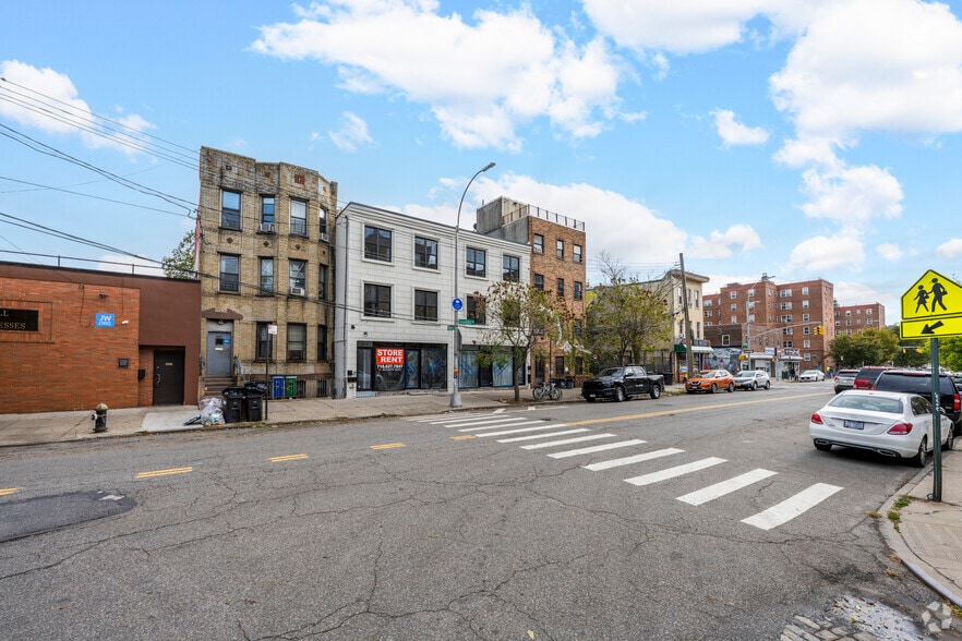 429 Columbia St, Brooklyn, NY à louer - Photo du bâtiment - Image 2 de 3