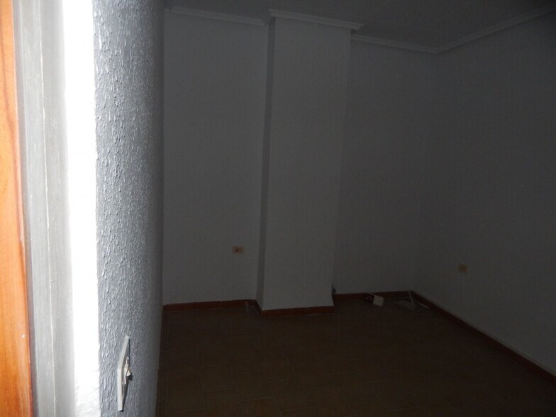 Office in Ontinyent, Valencia for lease - Building Photo - Image 3 of 8