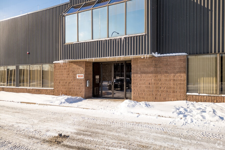 1805 50e Av, Lachine, QC for sale - Building Photo - Image 2 of 7