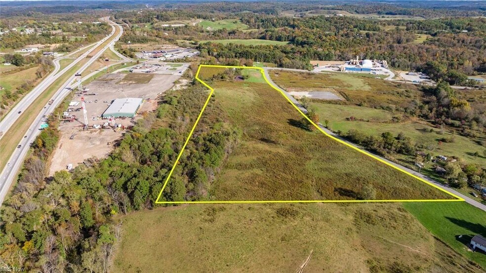 64175 Wintergreen Rd, Lore City, OH à vendre - Photo du bâtiment - Image 2 de 16