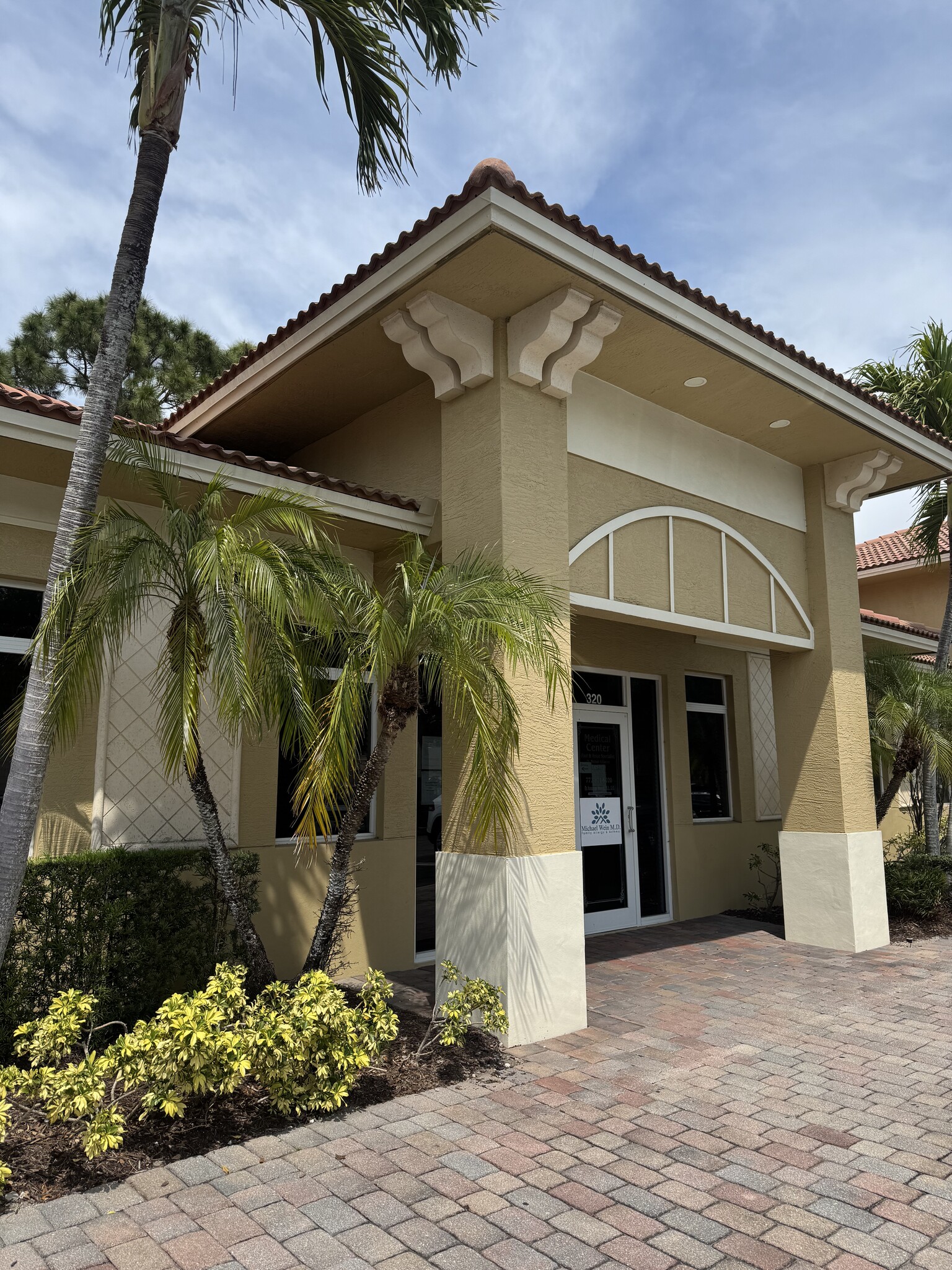 300-322 NW Bethany Dr, Port Saint Lucie, FL for lease Interior Photo- Image 1 of 10