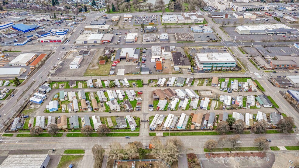 1112 Tennant Way, Longview, WA à vendre - Photo du bâtiment - Image 3 de 6