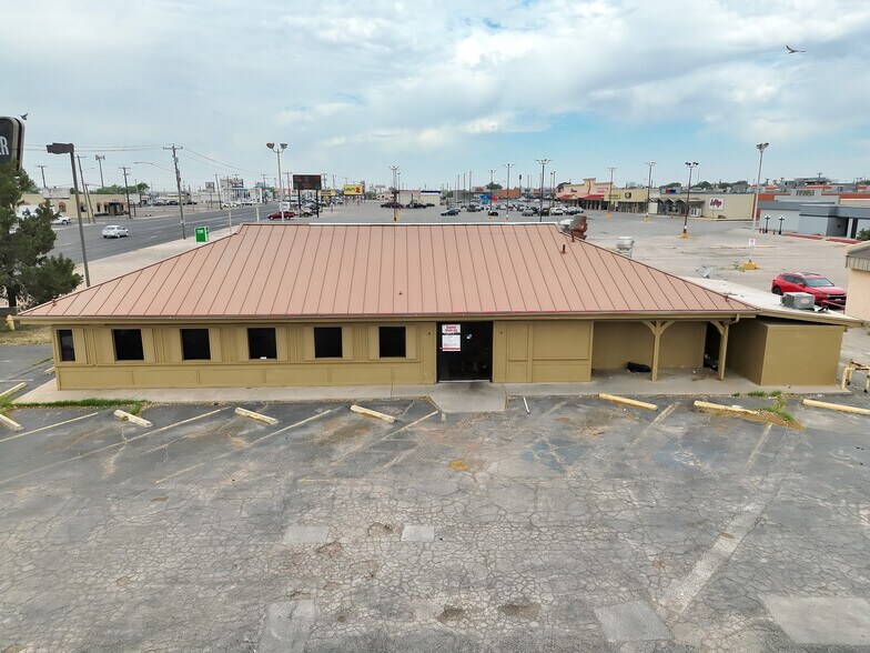 2131 E 8th St, Odessa, TX à vendre - Photo du bâtiment - Image 2 de 10