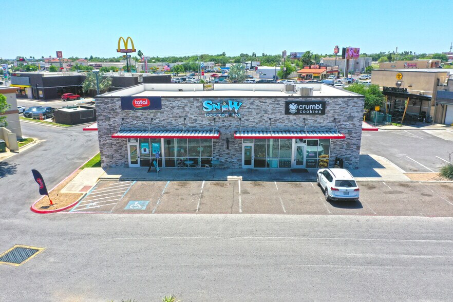 7709 McPherson Rd, Laredo, TX à vendre - Photo du bâtiment - Image 2 de 12