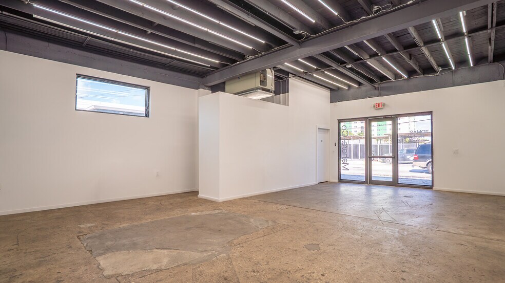 230 NW 71st St, Miami, FL à vendre - Photo du bâtiment - Image 3 de 18